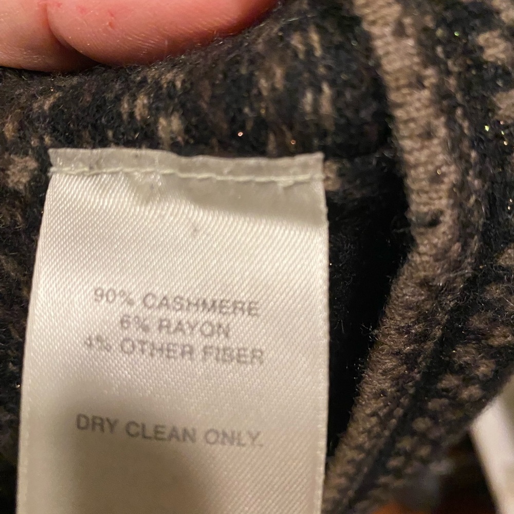 Cashmere Sweater - Picture 3 of 4